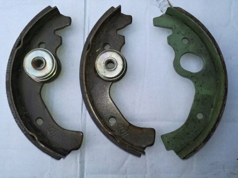 Fiat 126p STD szczeki hamulcowe
