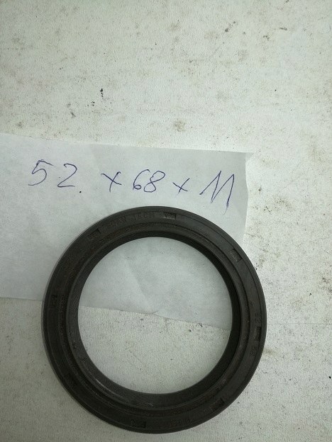 Fiat 126p bis cinquecento 700 audi seat skoda uszczelniacz walu 45x62x8