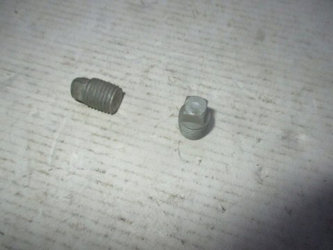 Fiat 126p korek oleju przekladni kierowniczej