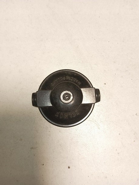 Fiat 126p pokrywka aparatu zaplonowy nowy