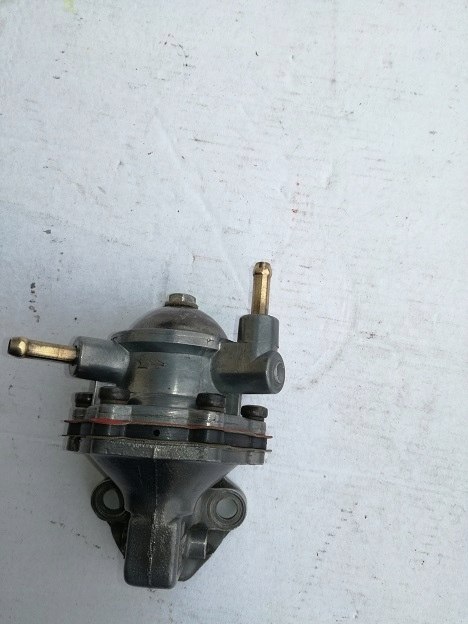 Fiat 126p pompa paliwa