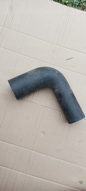 Fiat 126p przewod rura wlewu paliwa