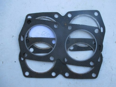 Fiat 126p uszczelka glowicy 600