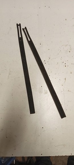 Fiat 126p uszczelka slupka szyby trojkatnej drzwi