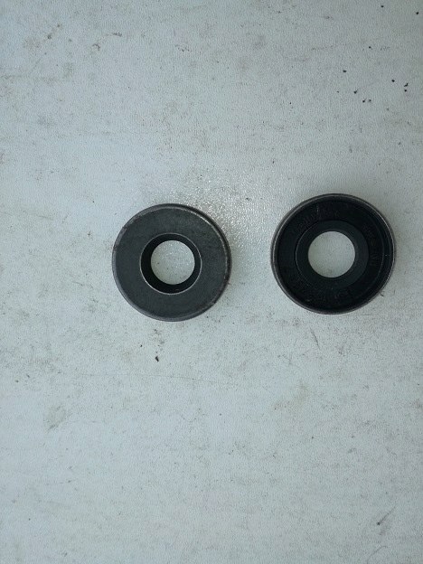 Fiat 126p uszczelniacz przekladni kierowniczej 15x35x7