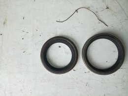 Fiat 126p uszczelniacz simmering walu korbowego