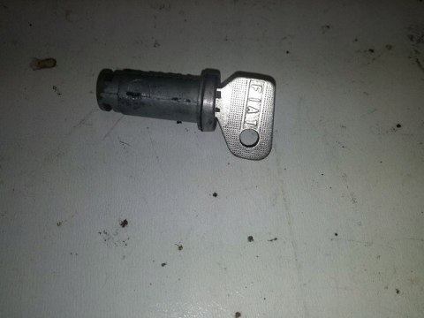 Fiat 126p wklad zamka bebenek