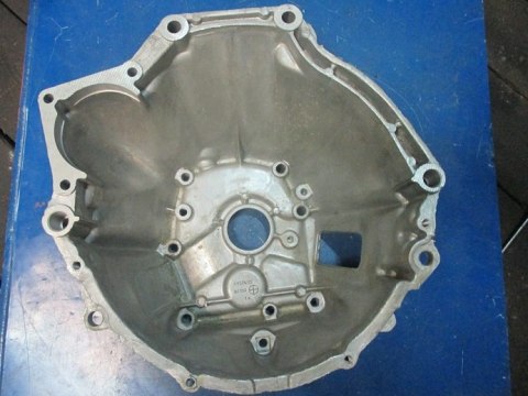 Polonez FSO obudowa skrzyni biegow sprzegla