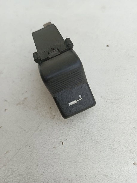 Polonez caro atu przelacznik wlacznik gniazda haka przyczepy