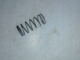 Polonez fiat 125p sprezyna pompa paliwa