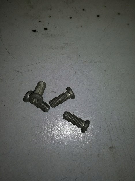 Polonez fiat 125p sruba wkret M8 mocowania fotela 4szt