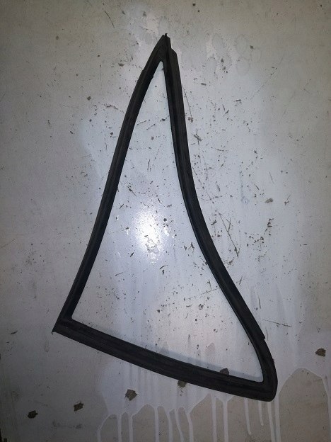 Polonez uszczelka szyby trojkatnej