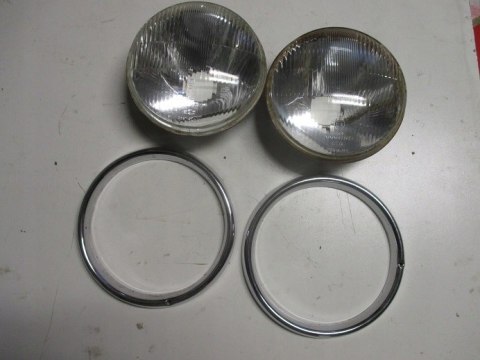 Skoda 100 s lampa ramka reflektora