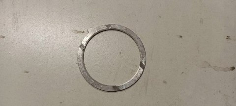 Skoda 100s 105 110 120 pierscien oporowy dystansowy walu 1,5mm