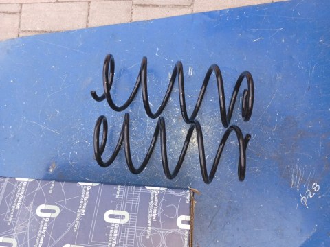 Skoda fabia sprezyna zawieszenia przod 2 szt