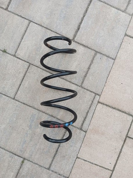 Skoda fabia sprezyna zawieszenia przod