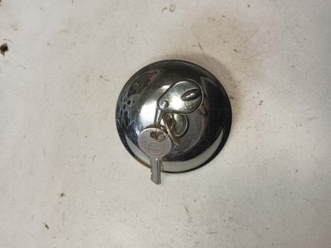 Syrena 105 warszawa 223 224 korek paliwa