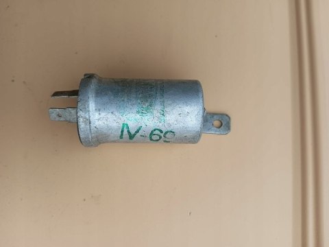 Syrena 105 zuk przerywacz kierunkowskazow 12V 3x15+5W 2 pinowy