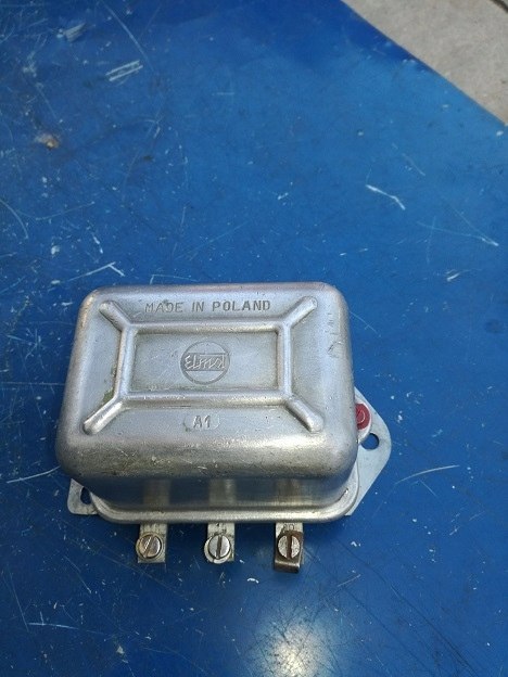 Warszawa m20 zuk syrena 104 105 regulator napiecia