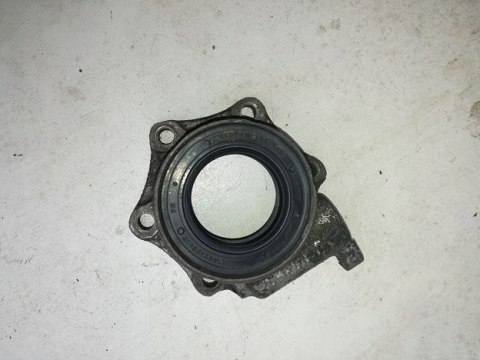 Zuk nysa warszawa M20 pokrywa tylna lozyska skrzyni 3 biegowej