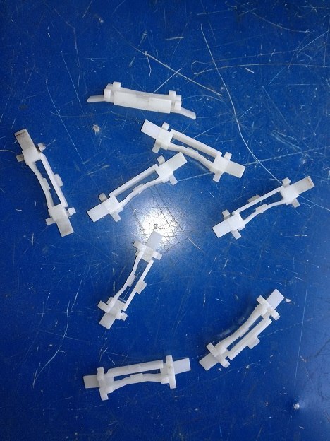 Daewoo matiz spinka listwy dachowej