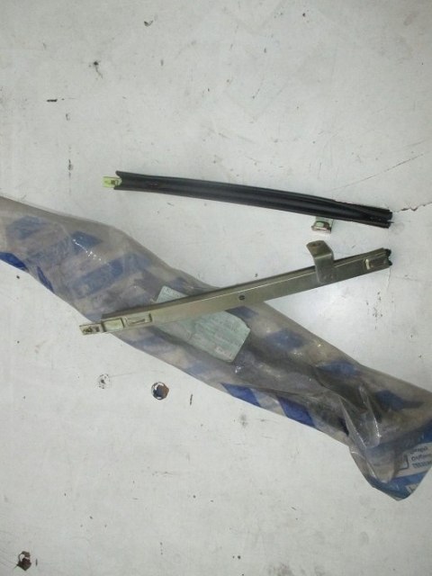 Fiat 126p uszczelka prowadnica szyby