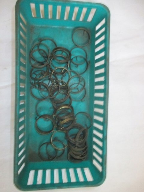 Polonez sprezynka zamka schowka deski rozdzielczej