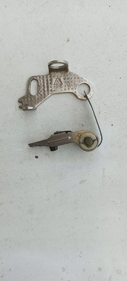 Skoda 100s 105 przerywacz styki platynki aparatu zaplonowego