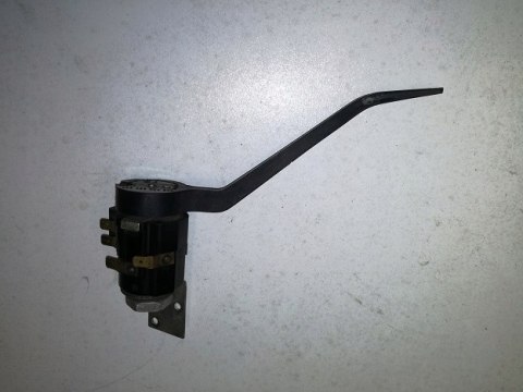 Skoda 100s przelacznik kierunkowskazow