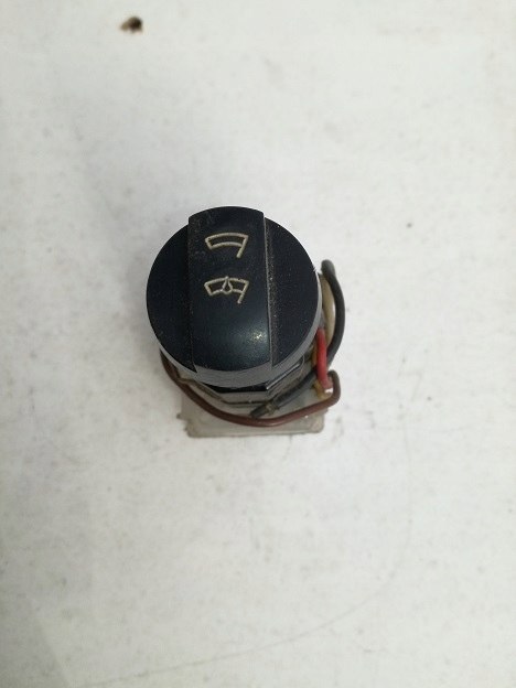 Skoda 100s przelacznik wycieraczek spryskiwacza