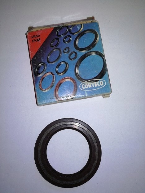 Skoda mercedes mitsubishi citroen uszczelniacz 42x62x8