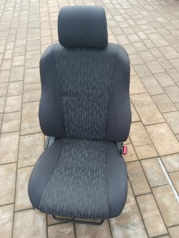 Toyota corolla e12 fotel prawy