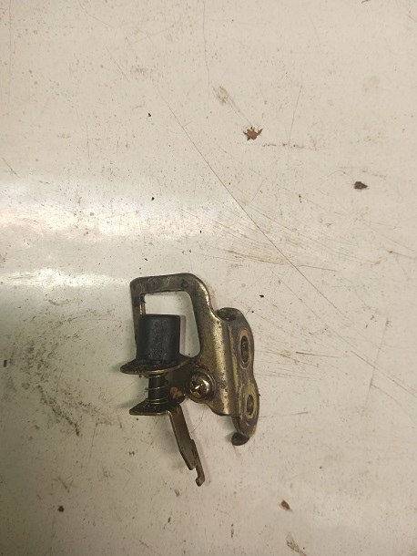 Toyota corolla e12 sedan czujnik wlacznik lampki bagaznika