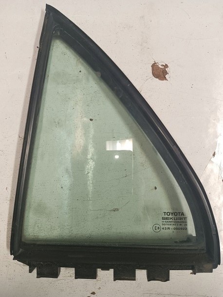 Toyota corolla e12 sedan szyba trojkatna drzwi tyl lewa