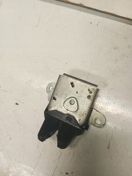 Toyota corolla e12 sedan zamek klapy bagaznika