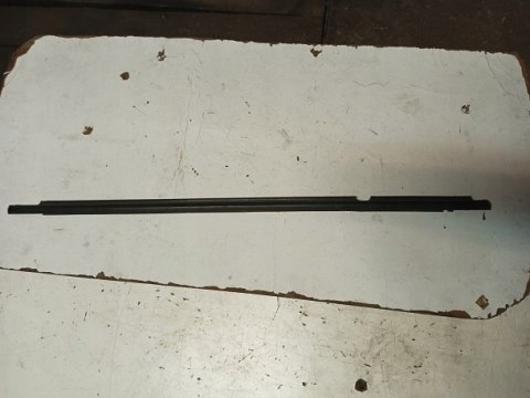 Toyota corolla e12 uszczelka zgarniacz szyby drzwi tyl lewa