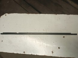 Toyota corolla e12 uszczelka zgarniacz szyby drzwi tyl prawa