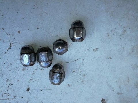 Toyota kia nakretka kola 12X1,5