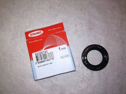 Toyota yaris aygo uszczelniacz walu 23x37x7