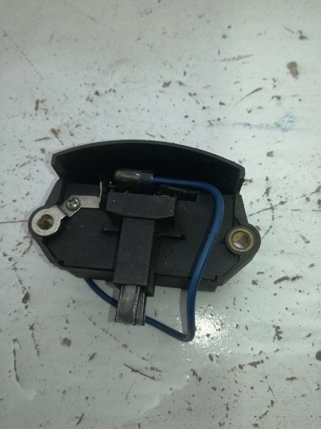 Vw golf audi skoda seat regulator napiecia szczotki alternatora